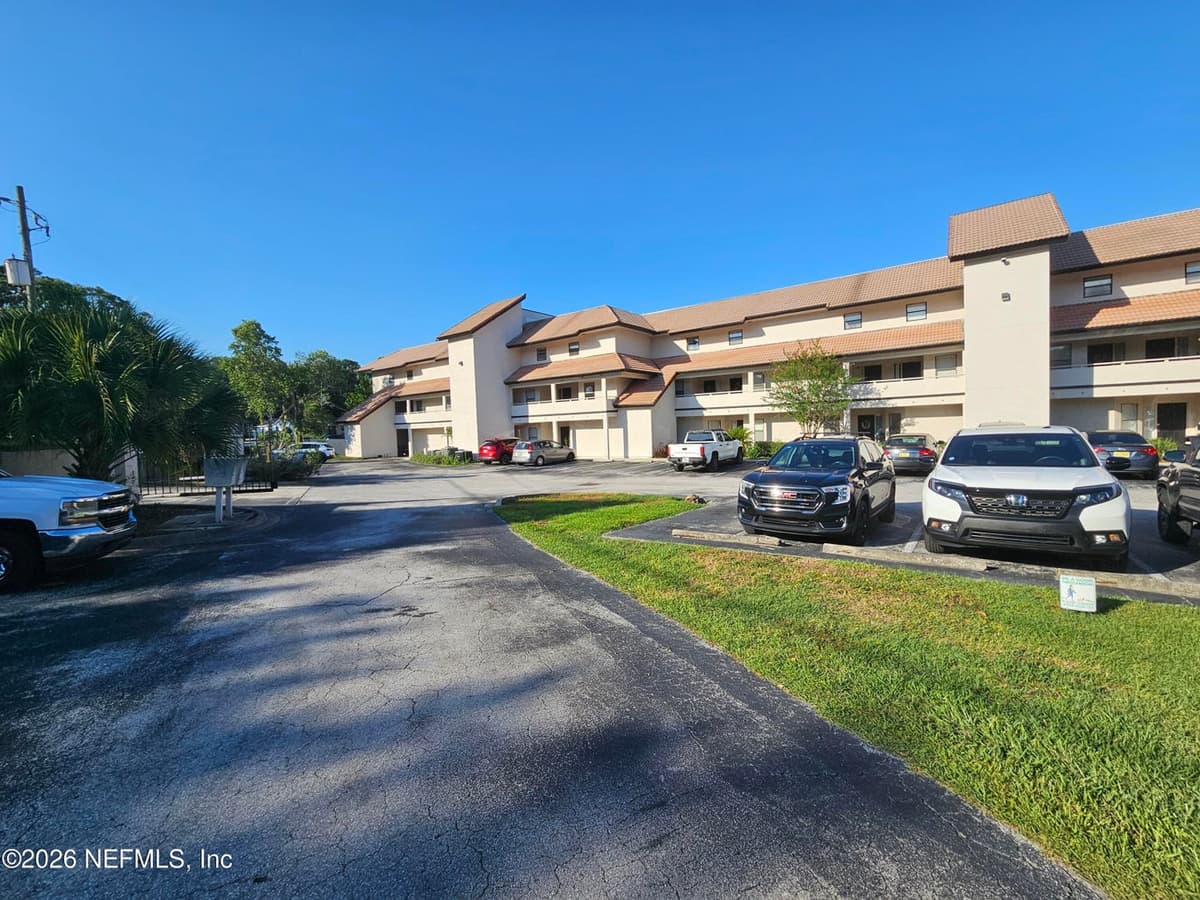 1307 RIVER HILLS Circle E 14, Jacksonville, FL 32211, Jacksonville, FL - photo 3