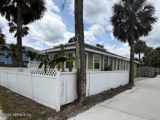 620 1ST Street, Jacksonville Beach, FL 32250, Jacksonville Beach, FL - photo 2