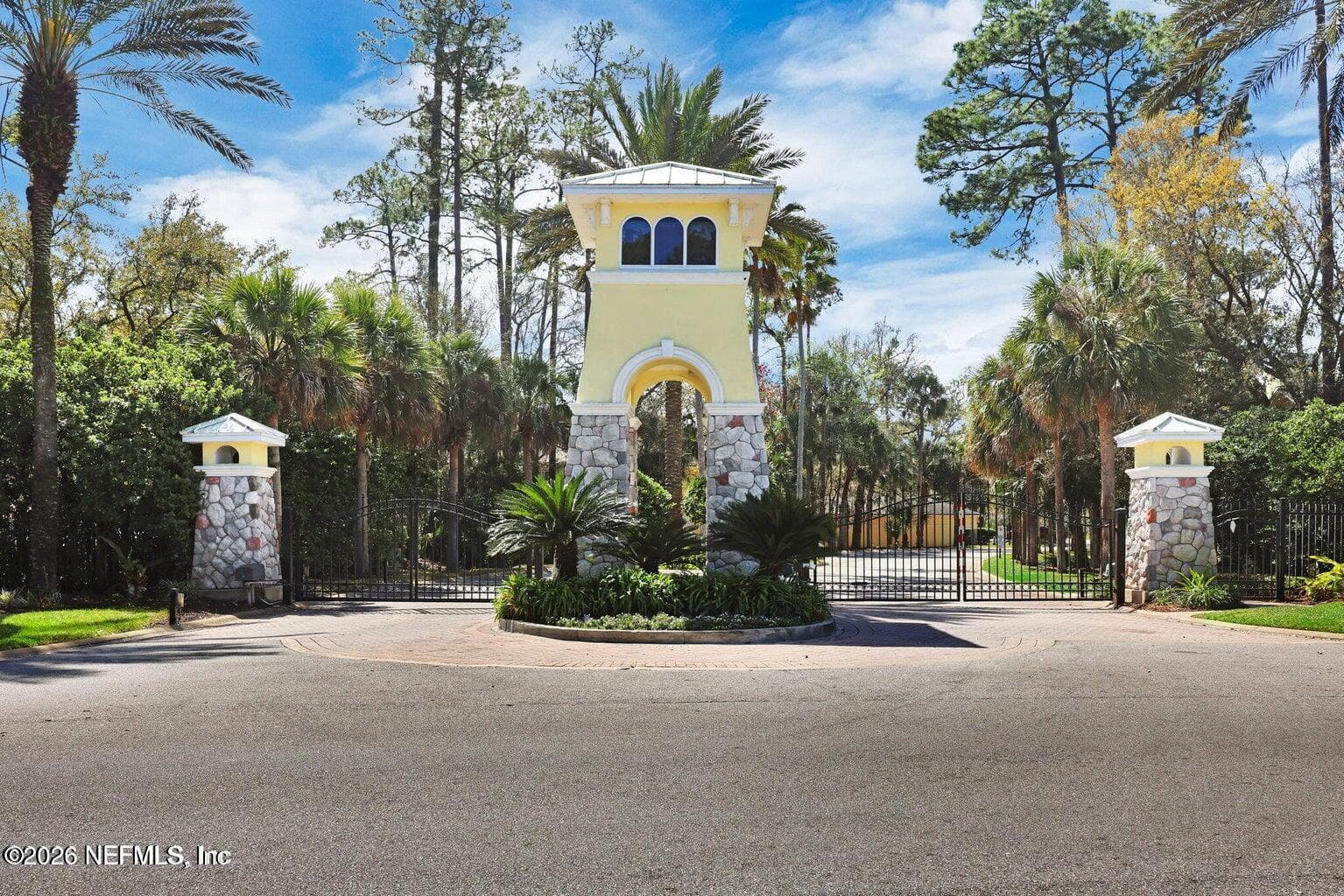 1800 THE GREENS Way 1108, Jacksonville Beach, FL 32250
