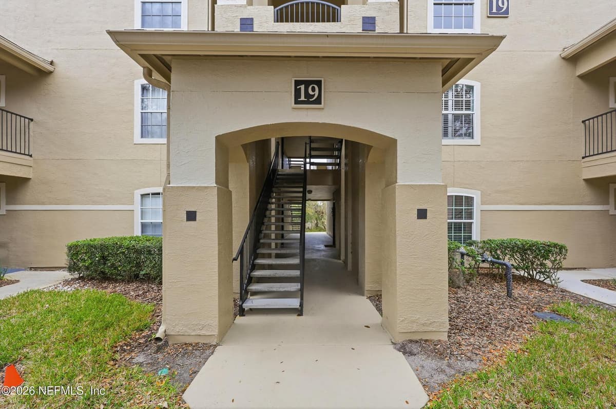 1701 THE GREENS Way 1923, Jacksonville Beach, FL 32250, Jacksonville Beach, FL - photo 3