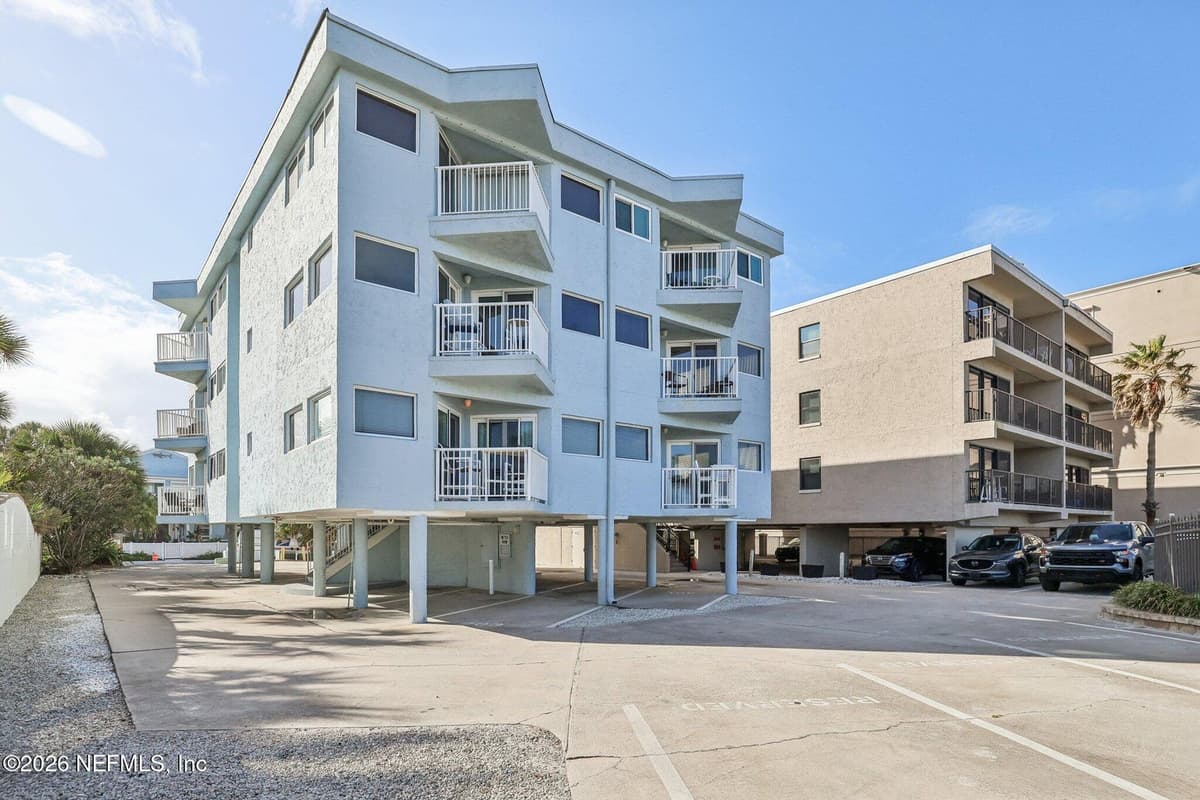 413 1ST Street S 303, Jacksonville Beach, FL 32250, Jacksonville Beach, FL - photo 2