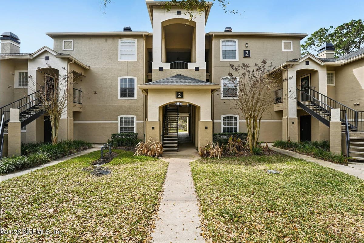 1701 THE GREENS Way 212, Jacksonville Beach, FL 32250, Jacksonville Beach, FL - photo 2