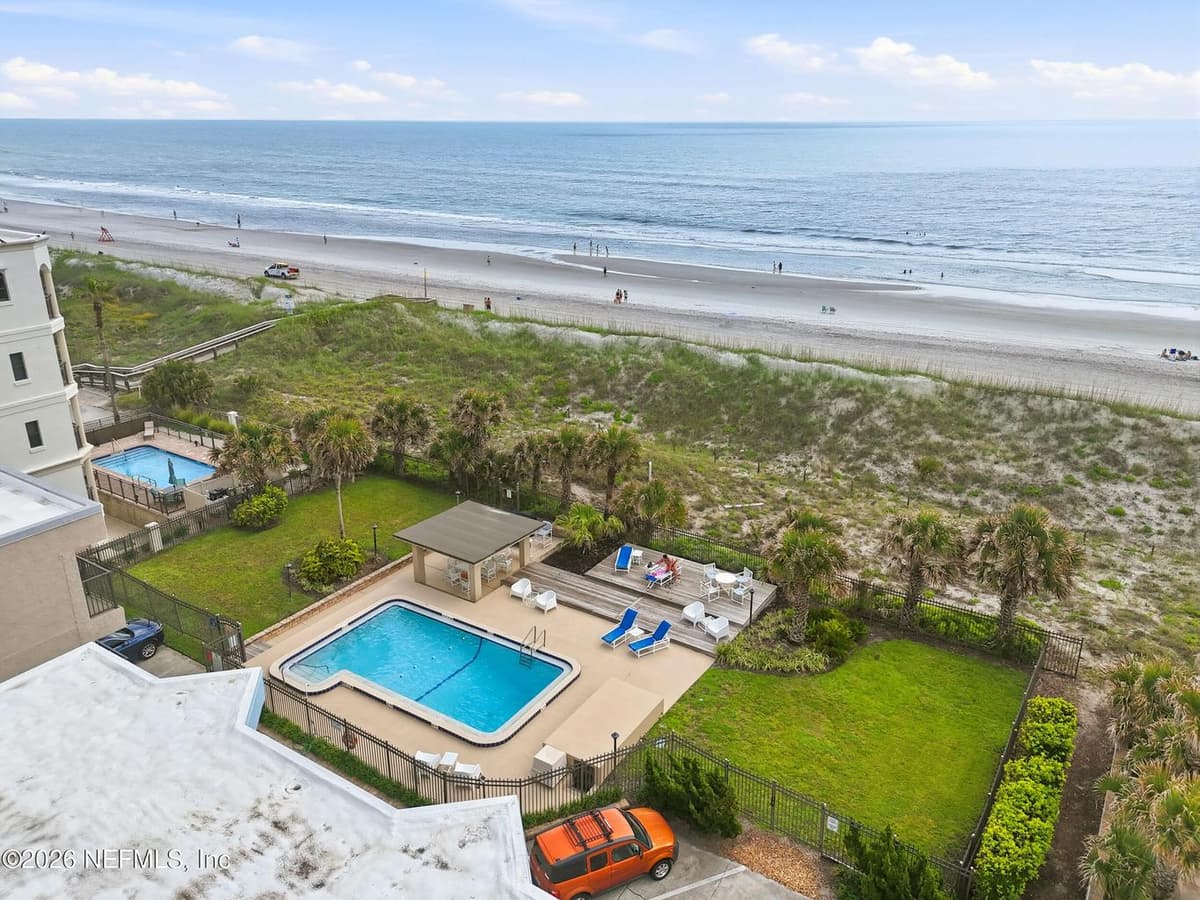 411 1ST Street S 203, Jacksonville Beach, FL 32250, Jacksonville Beach, FL - photo 2