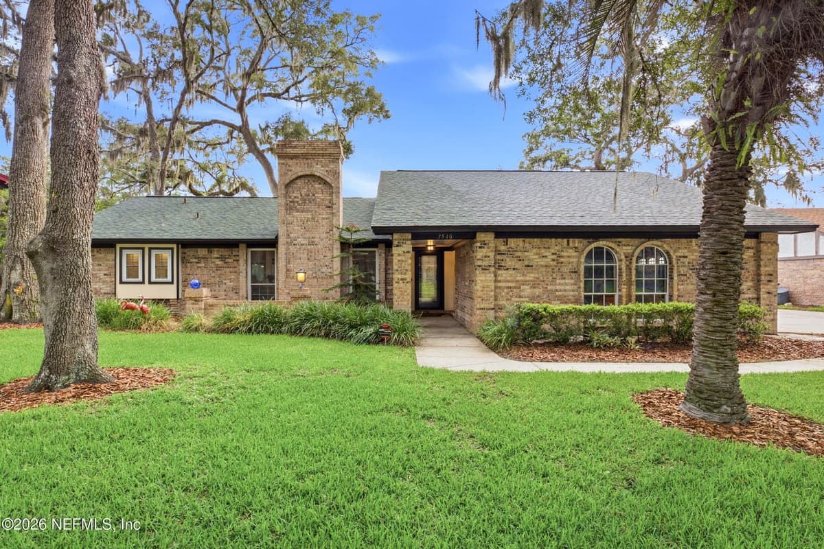 3510 HIDDEN LAKE Drive E, Jacksonville, FL 32216, Jacksonville, FL - photo 2