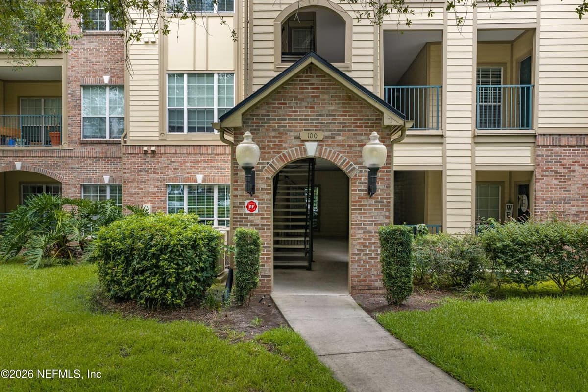 7800 POINT MEADOWS Drive 134, Jacksonville, FL 32256, Jacksonville, FL - photo 2